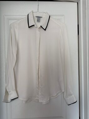 H&M White Button Down Blouse | Size S | Black Trim | Classic